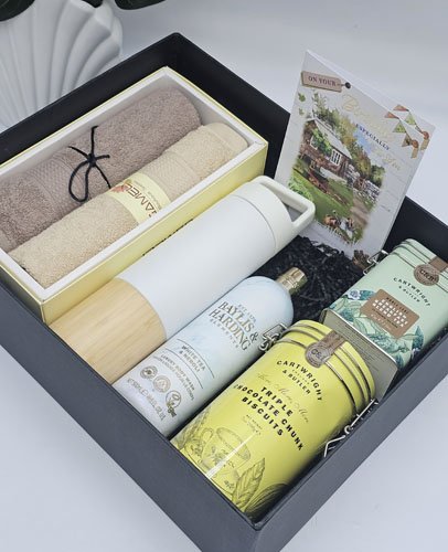 Refined Indulgence Birthday Gift Box – Lagos Signature Collection