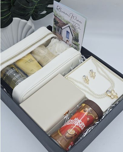 Prestige Pearl Birthday Gift Box – Lagos Luxury Collection