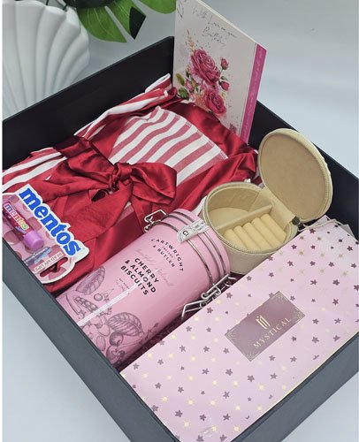 Dreamy Comfort Birthday Gift Box – Lagos Special Collection